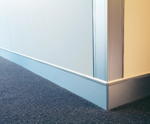 Aluminum Skirting Dubai & Kitchen Flooring Abu Dhabi: A Practical Comparison Guide
